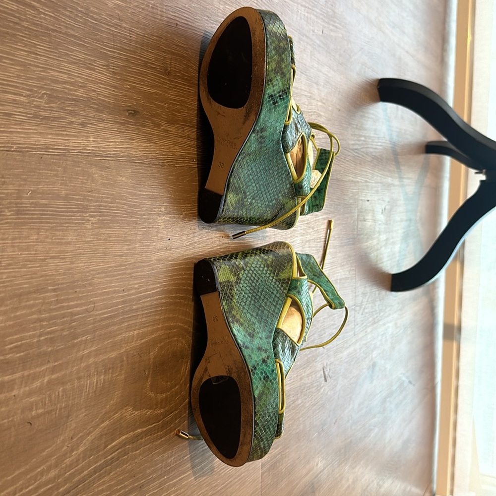 Paul & Betty Python Wedges 38 - image 3